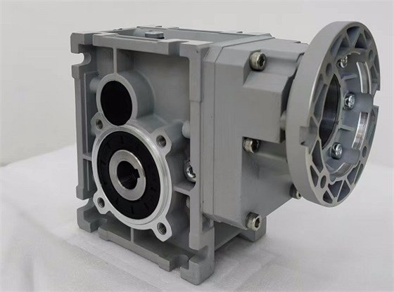 高效率蝸輪蝸桿減速機 準雙曲面蝸輪減速機 .jpg 高效率蝸輪蝸桿減速機 準雙曲面蝸輪減速機 .jpg