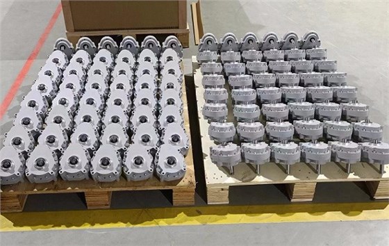 艾思捷發貨山東一批制冰機專用減速機 .jpg 艾思捷發貨山東一批制冰機專用減速機 .jpg