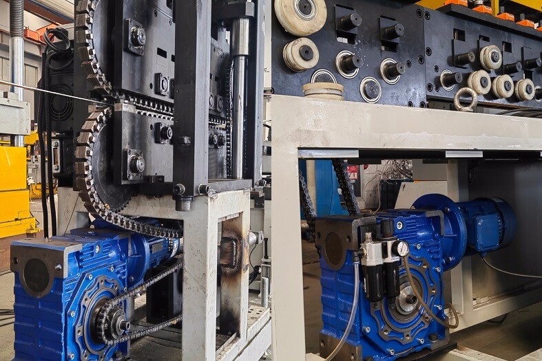 艾思捷蝸輪減速機在拉伸機設備上的使用